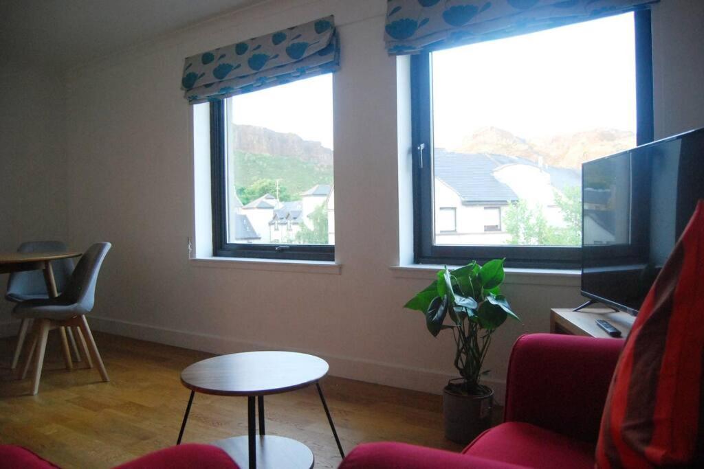 Central Two Bed Flat Close To Arthur'S Seat And University Edinburg Exteriör bild